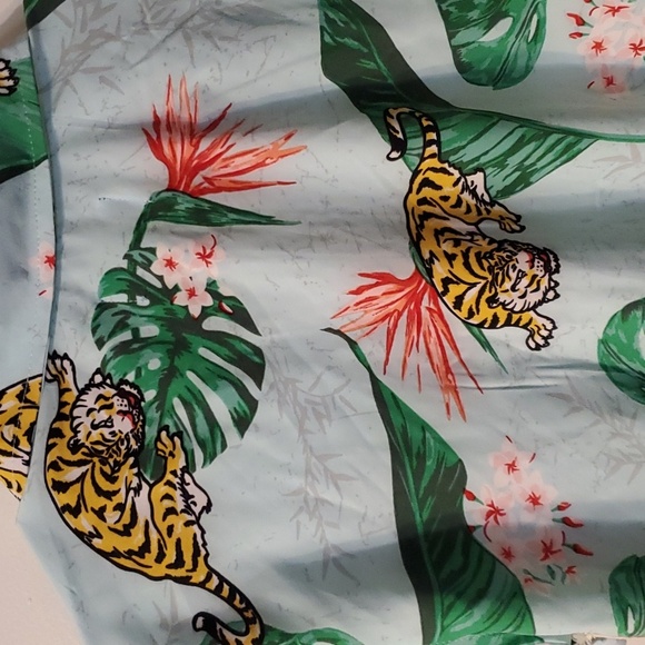 Mens Hawaiian Style Shirt. - Picture 3 of 5